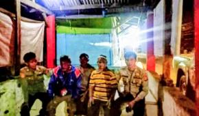 Sambangi Petugas Ronda, Patroli Prekat Polsek Rengasdengklok Lakukan Ngawangkong