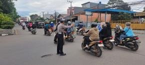 Polsek Kotabaru Laksanakan Gatur Lalin di Titik Rawan Kepadatan Arus Lalu Lintas Pagi Hari