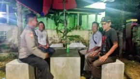 Anggota Polsek Batujaya Kembali melaksanakan Kegiatan Ngawangkong bersama Masyarakat guna menyampaikan Arahan dan Himbauan Kamtibmas