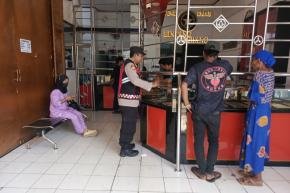 Giat Patroli Prekat Ditoko Perhiasan dilaksanakan Personil Polsek Tempuran Res Karawang.