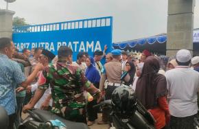 Personel Polsek Klari Lakukan Pengamanan Acara Maulid Nabi SAW di Wilayah Kecamatan Klari
