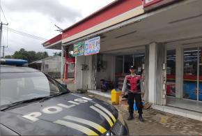 Jaga Keamanan Pertokoan, Polsek Pangkalan Gelar Patroli Prekat ke Area Minimarket