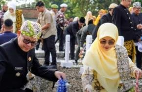 Di Hadapan Para Pahlawan, Kang Akur Pimpin Ziarah Penuh Haru di HUT ke-78 Subang
