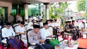 Kapolres Karawang Hadiri Peringatan Hari Santri Nasional Tahun 2025 Di Plaza Pemda Karawang