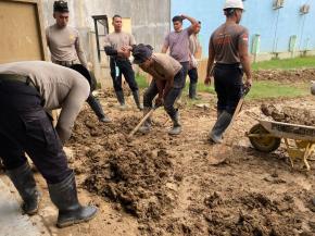Brimob NTB BKO ke Aceh, 25 Personel Bersihkan Rumah Warga Pascabencana