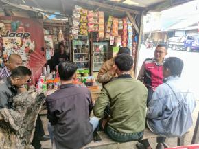 Cegah Kenakalan Remaja di Desa Binaan, Bhabinkamtibmas Polsek Telagasari Beri Warga Penyuluhan
