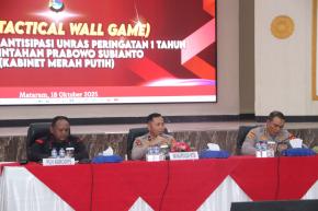 Siap Amankan Unras 1 Tahun Kepemimpinan Kabinet Merah Putih, Polda NTB Gelar Tactical Wall Game