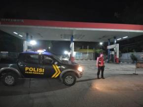 Polsek Pangkalan Kontrol Situasi Kamtibmas di Obvit SPBU Pertamina saat Giat Patroli Wilayah