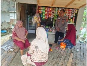 Bhabinkamtibmas Polsek Pangkalan Ingatkan Warganya untuk Mewaspadai Bahaya Perdagangan Orang