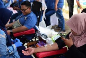 Bupati Indramayu Lucky Hakim Melalui Adisten Daerah Bidang Perekonomian & Pembangunan, Dorong Penguatan Transformasi Sistem Kesehatan pada Peringatan HKN ke-61
 