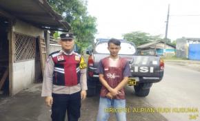 Upaya Brigadir Alpian Prekat Polsek Banyusari Giat Patroli Jalan Raya Antisipasi Kejahatan