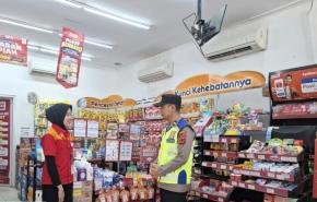 Personil Polsek Tegalwaru Gelar Patroli Siang di Minimarket Munjul Imbau Warga Waspadai Celah Aksi C3