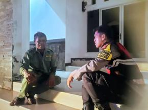 Upaya Pak Bhabinkamtibmas Polsek Telagasari Gencar Lakukan Siskamling Bersama Warga Untuk Antisipasi Gukamtibmas