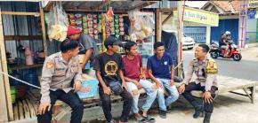 Bhabinkamtibmas Polsek Rengasdengklok Berikan Pemahaman Kepada Masyarakat Bahaya TPPO