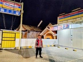 Upaya Anggota Polsek Batujaya melaksanakan Patroli Prekat serta Cegah Pencurian dan Pembobolan di Minimarket pada malam hari