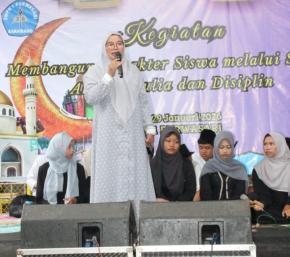 Menanam Nilai Sholat dan Akhlak Mulia Sejak Dini, SMPN 1 Purwasari Peringati Isra Mi’raj Nabi Muhammad SAW