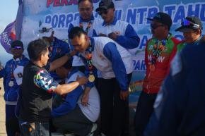 Personel Ditpolairud Polda NTB Raih Medali Emas pada Porprov NTB 2026 Cabang Olahraga Aerosport Disiplin Paralayang