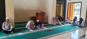 Tingkatkan Keimanan Dan Ketaqwaan, Personel Polsek Klari Gelar Kegiatan Binrohtal