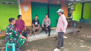 Polisi Polsek Telagasari Laksanakan Sambang dan Sampaikan Pesan Kamtibmas di Desa Binaan