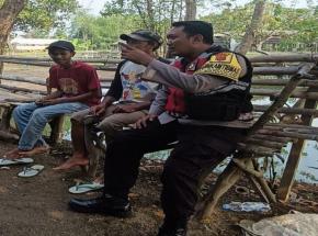 Aipda Abdul Rahman Prekat Polsek Banyusari Laksanakan Sosialisasikan Bahaya TPPO