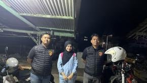 Bikin Adem! Pulang Kerja Dini Hari, Buruh Pabrik Dikawal Polisi Sampai Rumah