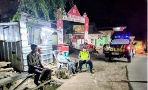 Polsek Pangkalan Laksanakan Patroli Dialogis, Monitoring Kondusifitas Malam di Pemukiman Penduduk