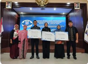 Pemerintah Kota Depok Serahkan Penghargaan kepada Tiga Perusahaan di Kota Depok dengan Tingkat Produktivitas Tinggi