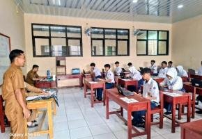 Semangat Tak Surut di Hari Kedua TKA, Siswa SMPN 1 Rengasdengklok Tunjukkan Optimisme