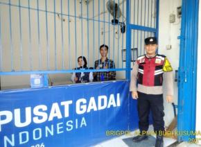 Kembali Kunjungi Pusat Gadai Gempol Patroli Prekat Polsek Banyusari di Siang Hari