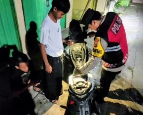 Personil Polsek Tegalwaru Patroli Malam di Jalan Sepi Tegalmalang Gelar Razia Cegah Pekat