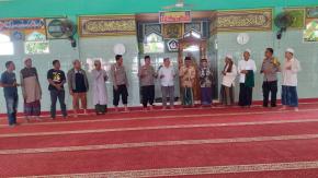 Kapolsek Tempuran bersama Camat Kecamatan Tempuran melaksanakan Doa Bersama untuk Alm. Affan Kurniawan dan keselamatan Bangsa.