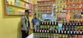 Prekat Polsek Banyusari Gelar Razia Miras Demi Ciptakan Situasi Kamtibmas Kondusif di Wilayah Hukum