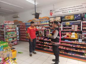Patroli Ke pertokoan Wilayah hukumnya Antisipasi Guan Kamtibmas, Rutin dilaksanakan Anggota Polsek Tempuran Polres Karawang.