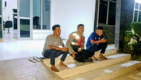 Anggota Polsek Batujaya Sambangi Masyarakat untuk melaksanakan Kegiatan Ngawangkong