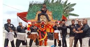 Kunjungan Ketum IPSI Karawang Dea Eka Rizaldi di Padepokan SH TERATE di Sambut Meriah Reog Ponorogo