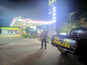 Personil Polsek Tempuran Sambangi SPBU, Ciptakan Rasa Nyaman dan Aman kepada Warga Masyarakat Saat Mengisi Bahan Bakar