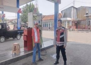 Upaya Kembali Kunjungi SPBU, Prekat Polsek Banyusari Berikan Rasa Aman di Wilkum