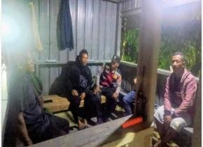 Bhabinkamtibmas Desa Tamansari Kontrol Ronda Malam Warga di Lingkungan Kampung Parunglaksana