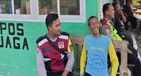 Personel Polsek Lemahabang Imbau Petugas Jaga Situs Budaya Makam Syekh Quro Untuk Tetap Pertahankan Kamtibmas