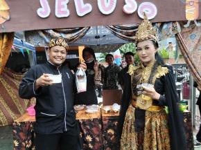 Semarak Bazar SMK Tri Mitra di Acara Dies Natalis ke-22