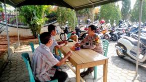 Guna Menampung Saran Dan Keluhan Masyarakat Polsek Rengasdengklok Melaksanakan Kegiatan Minggu Kasih