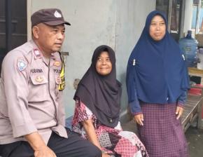 Edukasikan TPPO Saat Bhabinkamtibmas Po?sek Klari Sambang Warga