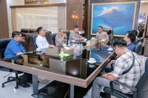 Kapolda NTB Perkuat Sinergi dengan BEM Unram dan Korwil Bali Nusra BEM, Ajak Mahasiswa Jaga Kondusivitas Daerah