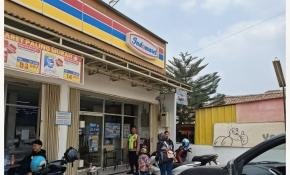 Polsek Pangkalan Laksanakan Patroli Prekat, Sasar Pertokoan Minimarket Guna Tinjau Keamanan